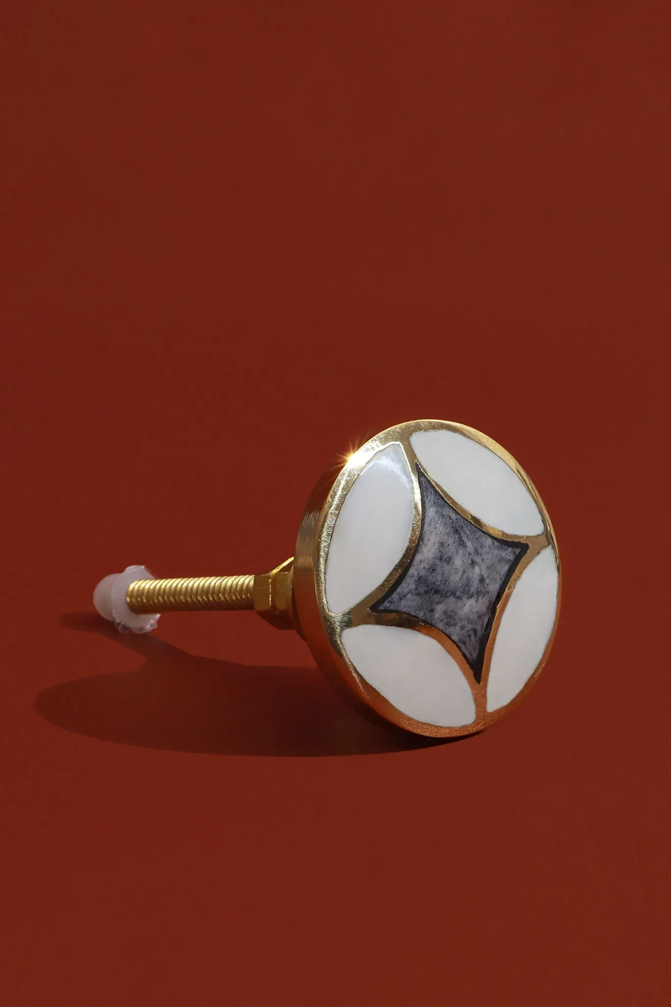 Santorini  Mother Of Pearl Gold Brass Pull Knobs